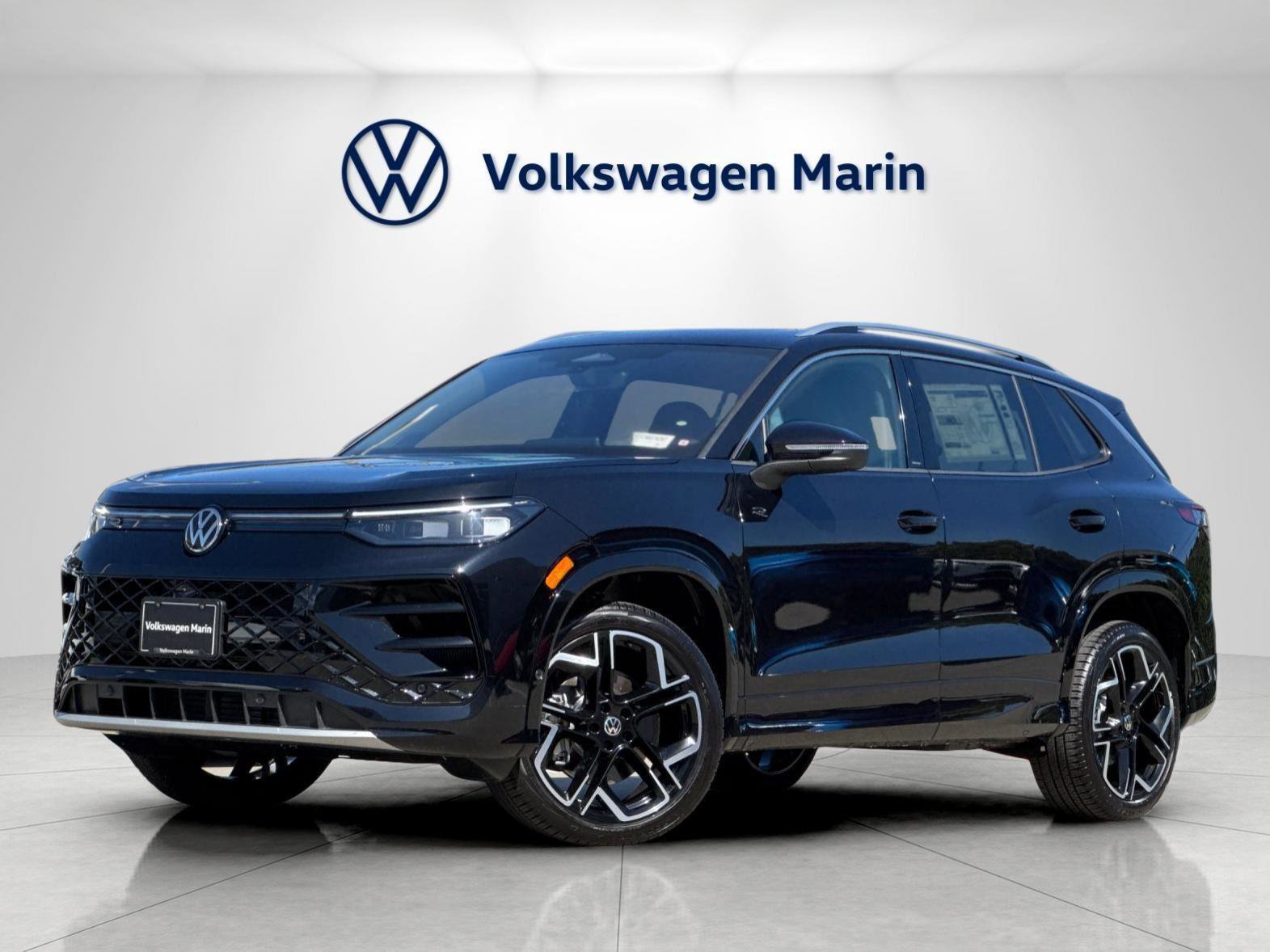 New 2026 Volkswagen Tiguan SEL R-Line AWD/4WD image 1