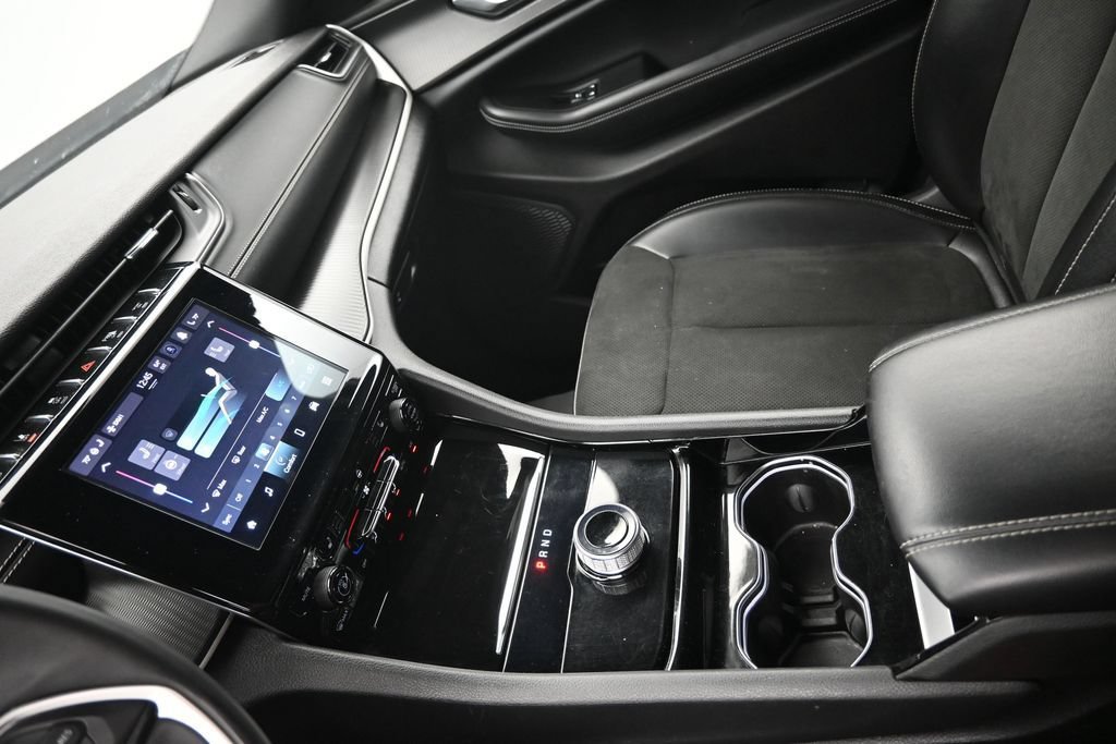 Used 2023 Jeep Grand Cherokee Altitude AWD/4WD image 18