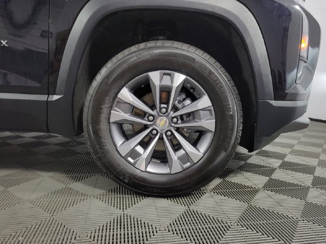 Used 2026 Chevrolet Equinox LT AWD/4WD image 11