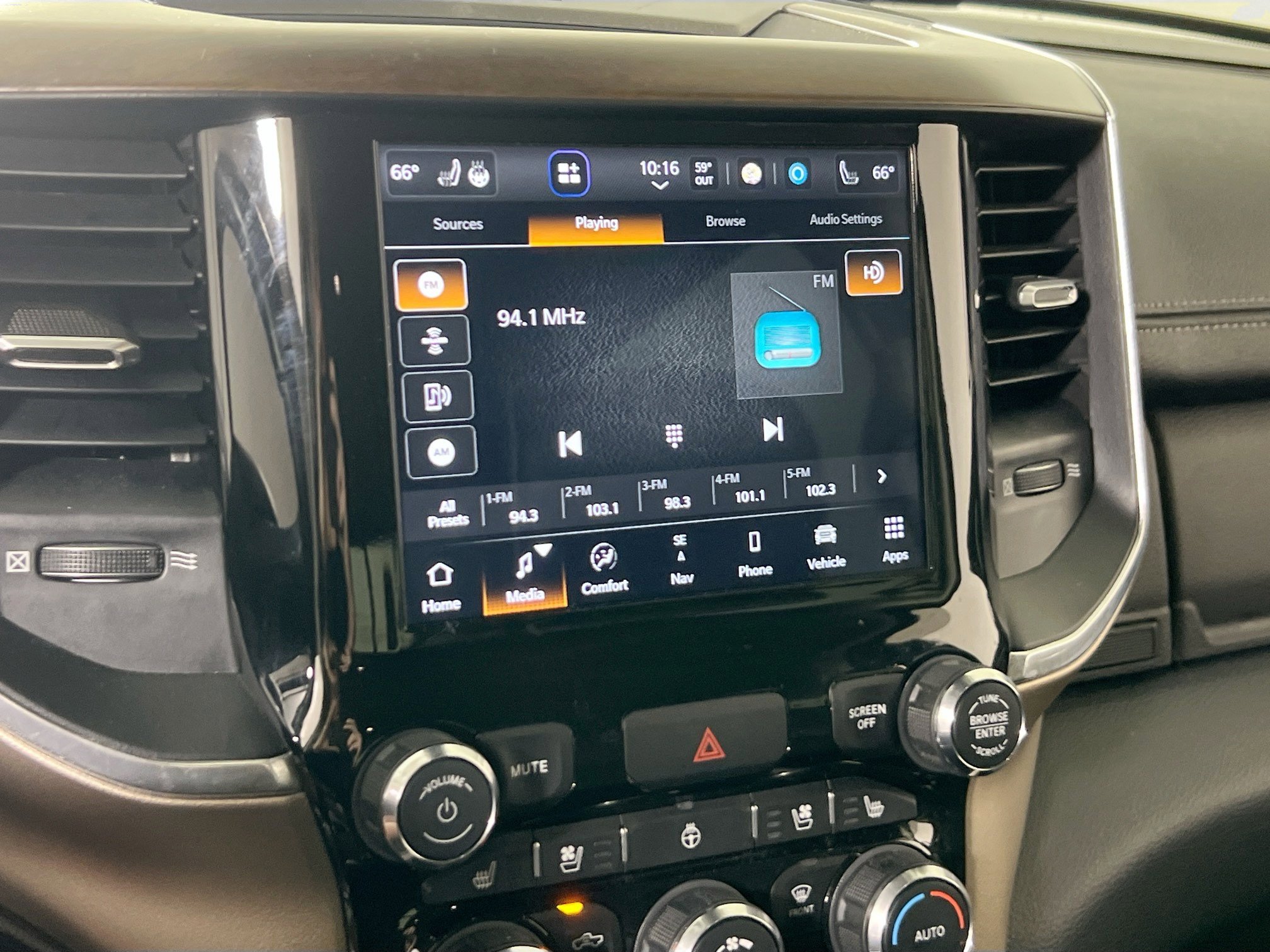 Used 2022 RAM 1500 Laramie image 15