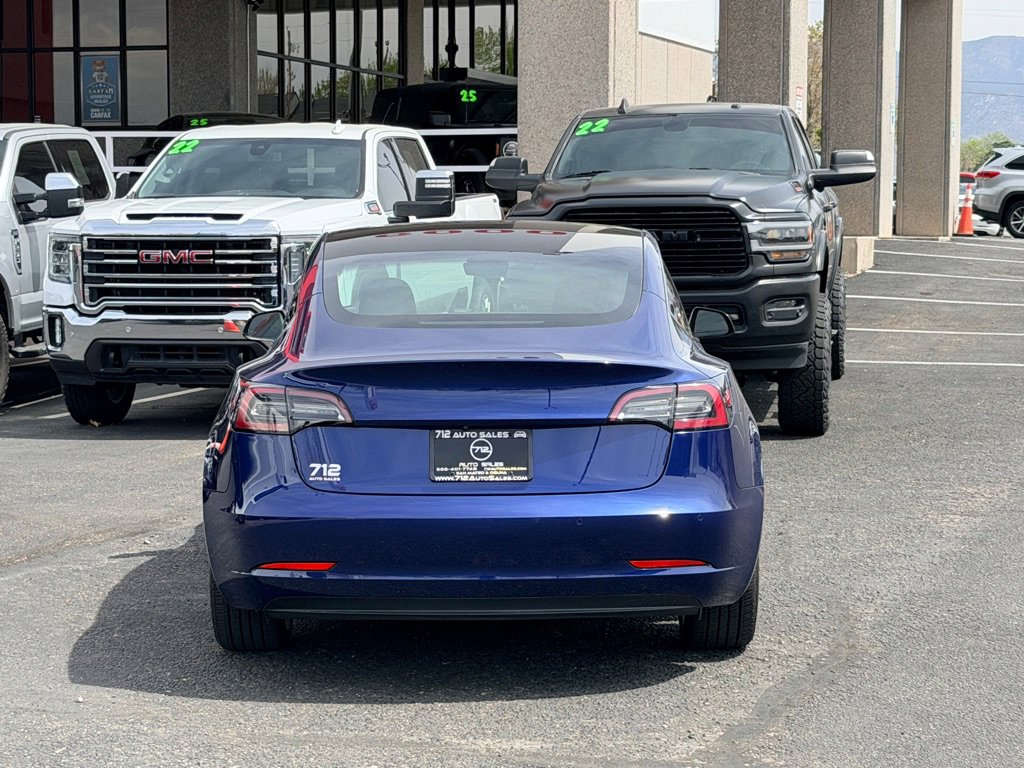 Used 2019 Tesla Model 3 Standard Range image 30