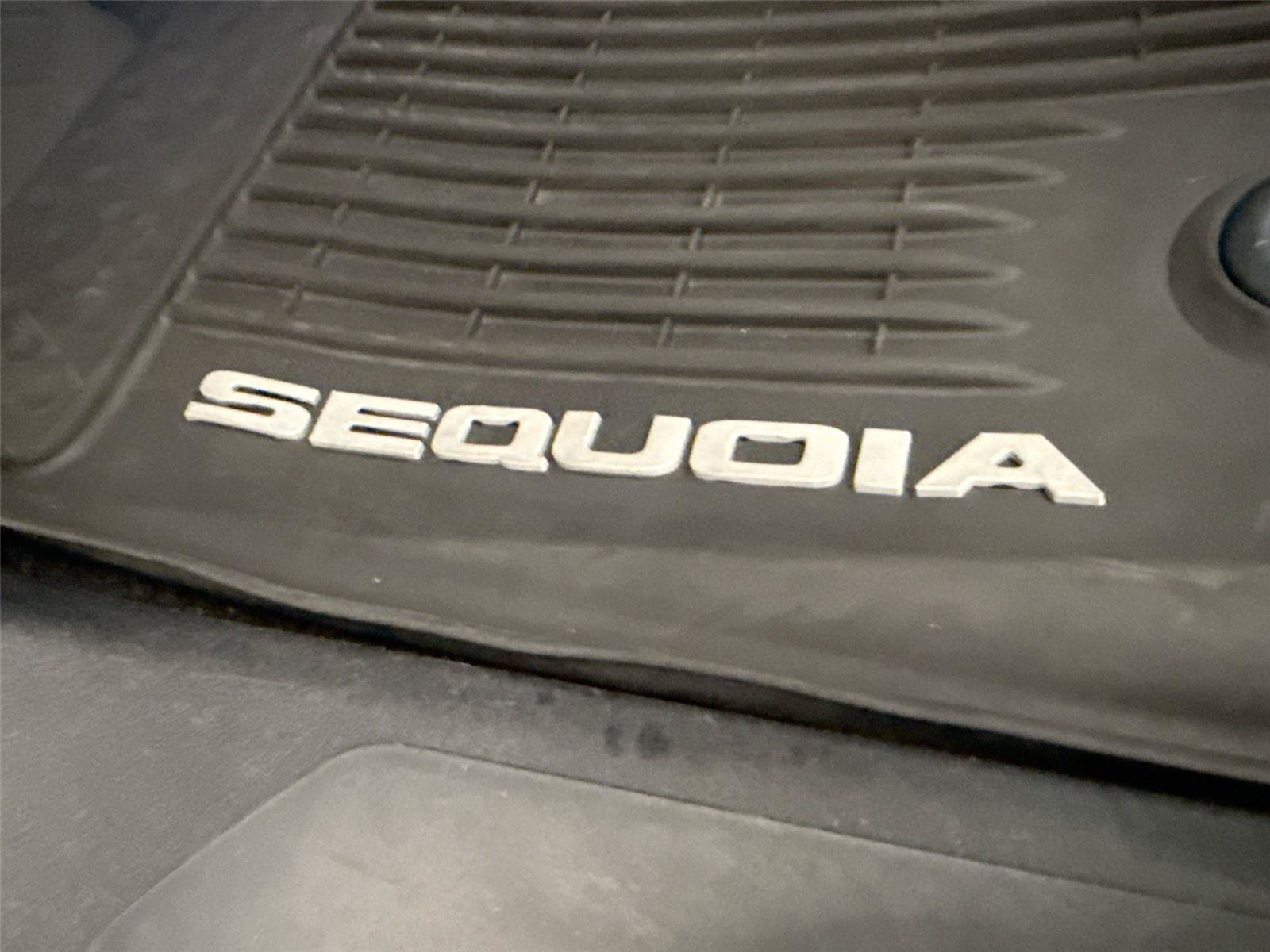 Used 2024 Toyota Sequoia Capstone AWD/4WD image 35