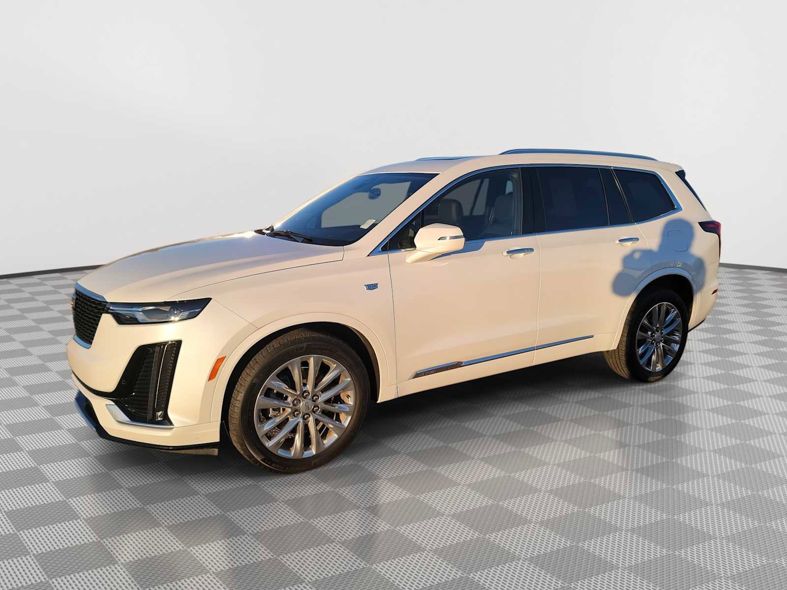 Used 2024 Cadillac XT6 Premium Luxury w/ LPO, Floor Liner Package AWD/4WD image 1