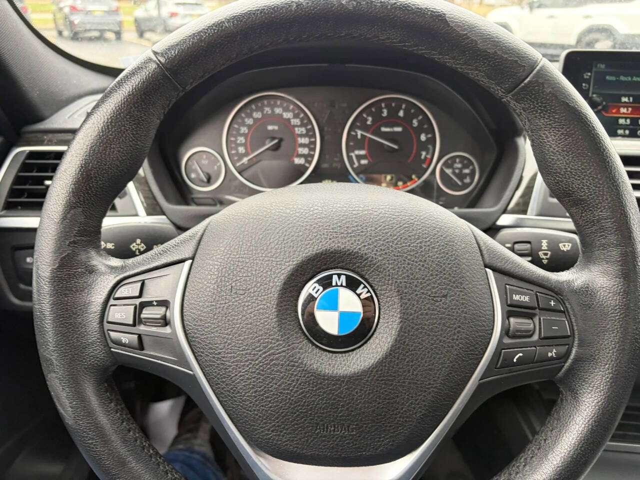 Used 2017 BMW 330i xDrive Sedan image 16