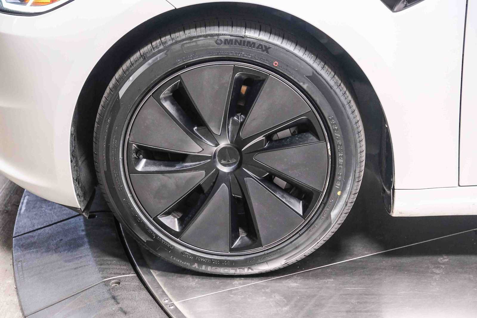 Used 2024 Tesla Model 3 Standard Range RWD image 10