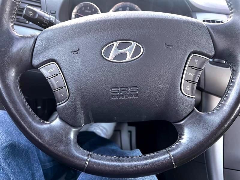 Used 2010 Hyundai Sonata SE image 17