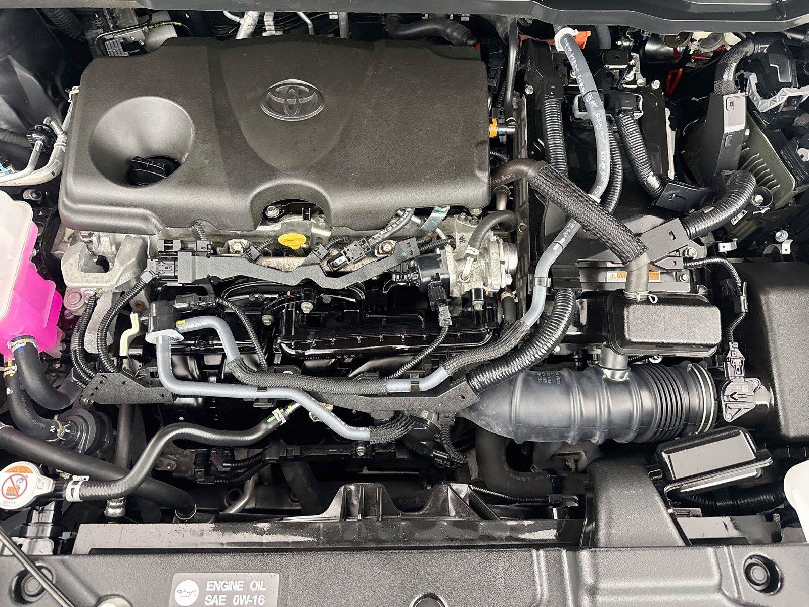 Certified 2025 Toyota Sienna XLE FWD image 43