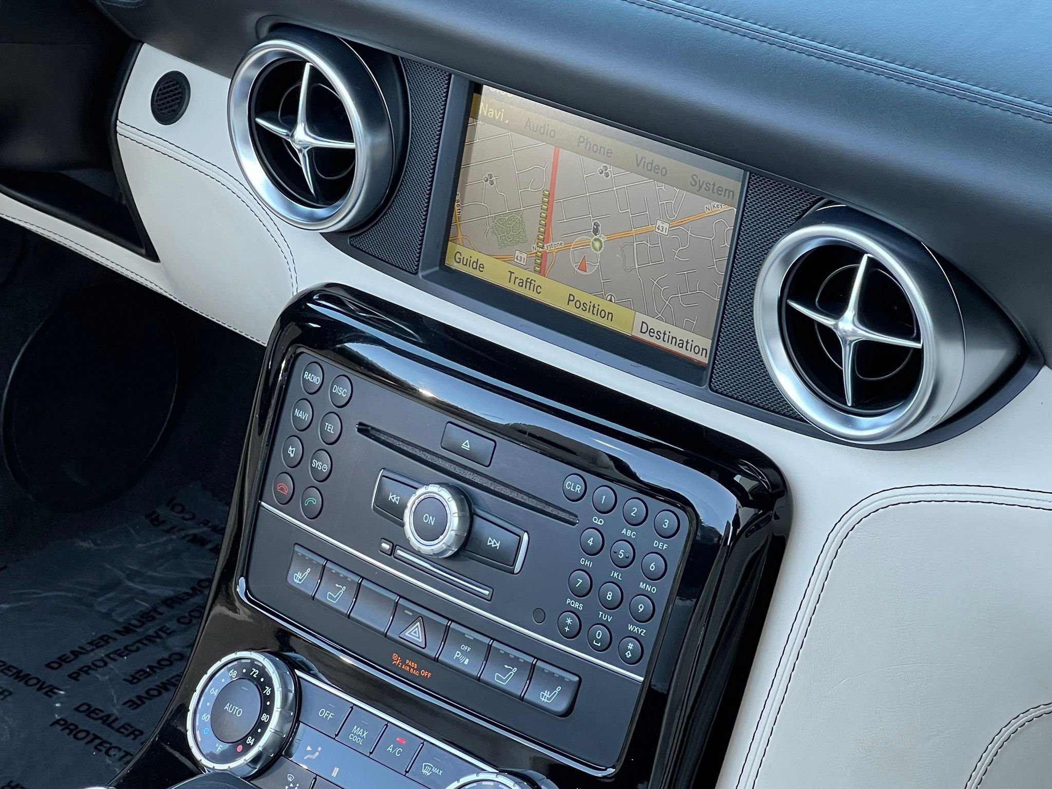 Used 2012 Mercedes-Benz SLS AMG Roadster image 33