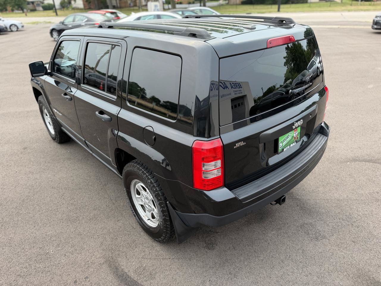Used 2016 Jeep Patriot Sport FWD image 13