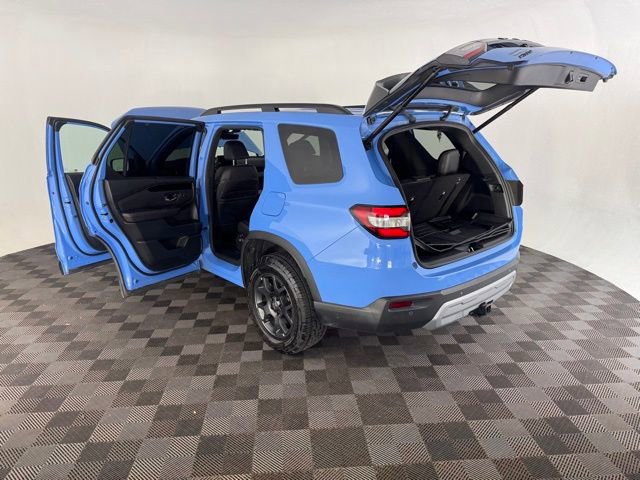 Certified 2025 Honda Pilot TrailSport image 20
