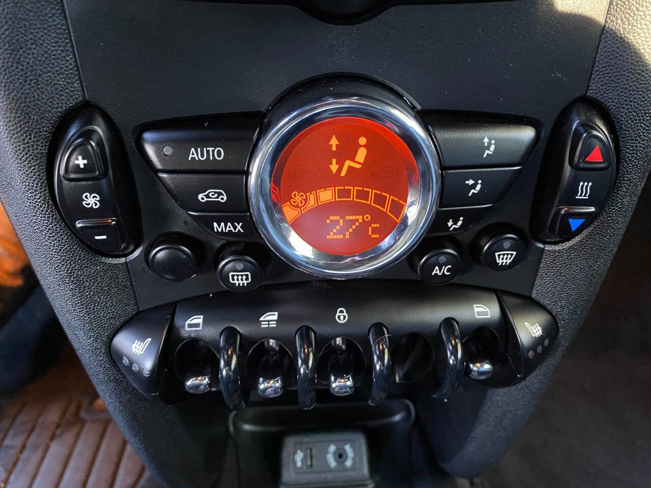 Used 2015 MINI Cooper Cooper 2dr Convertible image 24