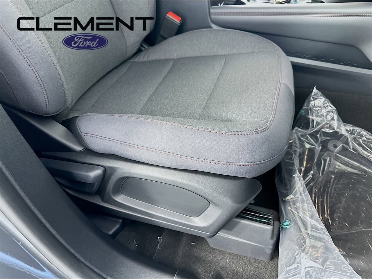 New 2026 Ford Explorer Active AWD/4WD image 30