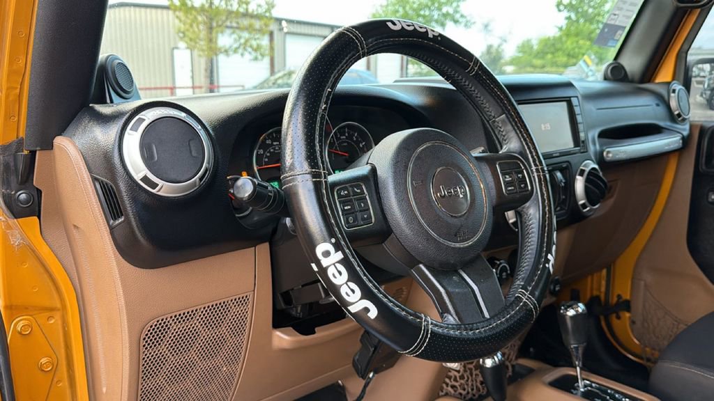 Used 2014 Jeep Wrangler Unlimited Sahara w/ Dual Top Group image 21