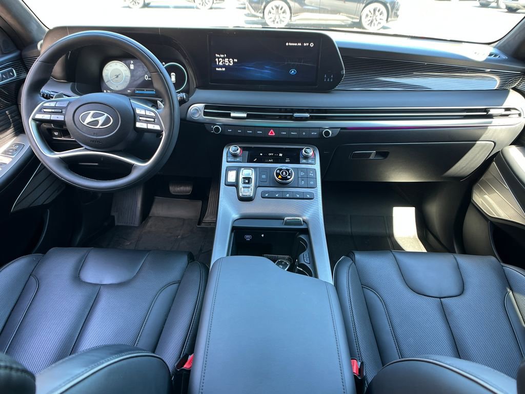 Used 2025 Hyundai Palisade Calligraphy image 14