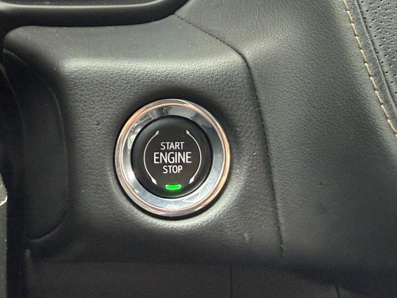 Used 2023 Chevrolet Suburban Premier AWD/4WD image 17