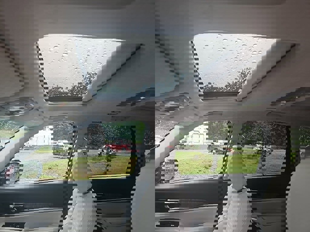 Used 2024 Kia Telluride SX Prestige w/ Towing Package image 16