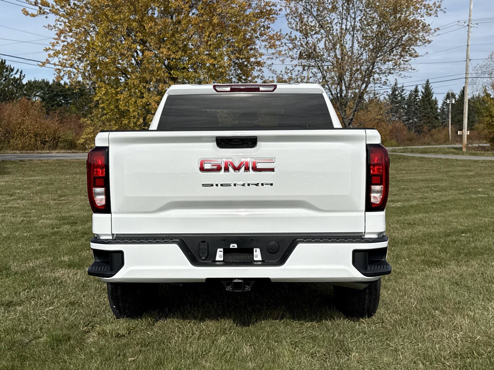New 2026 GMC Sierra 1500 Pro w/ Graphite Edition AWD/4WD image 9