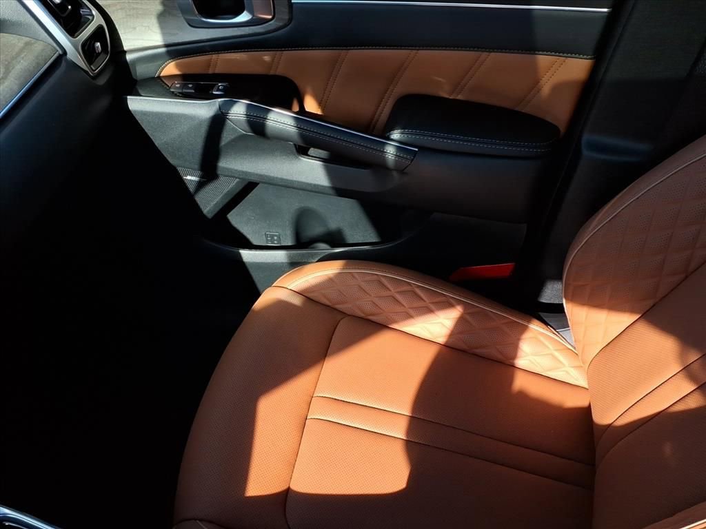 Used 2023 Kia Sorento SX Prestige image 27