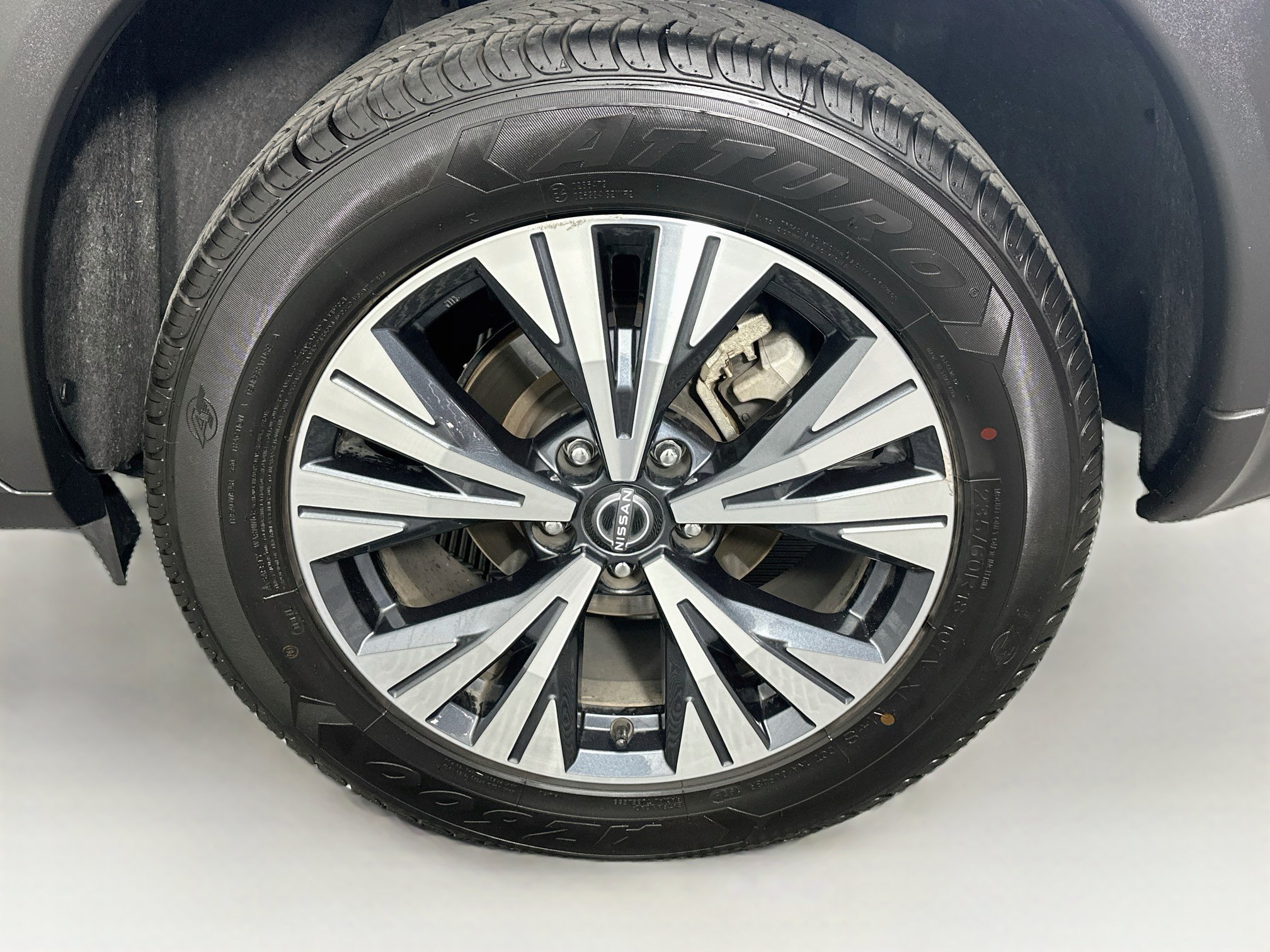 Used 2023 Nissan Rogue SV AWD/4WD image 11