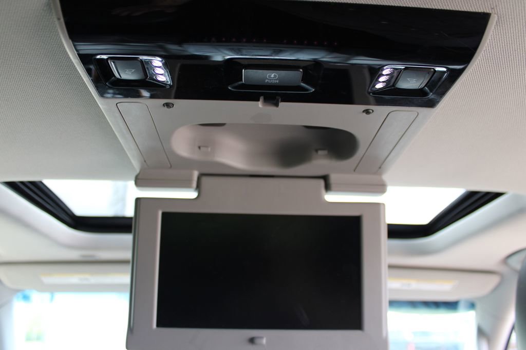 Used 2015 Cadillac Escalade Luxury AWD/4WD image 41