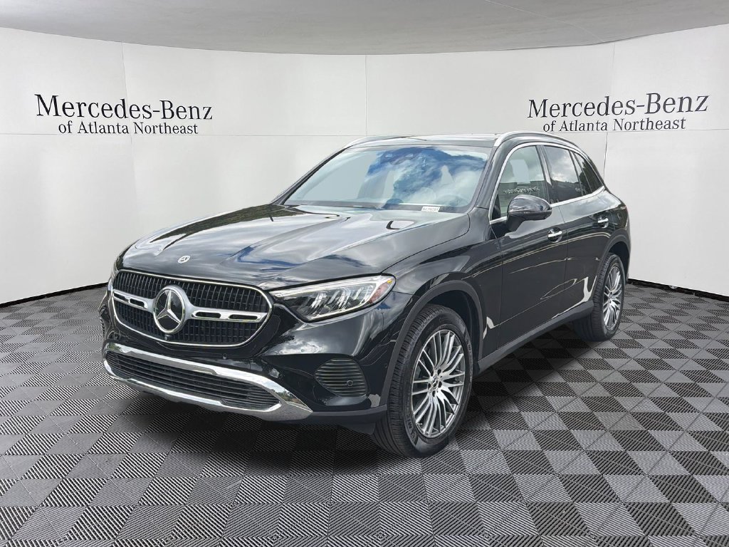Used 2026 Mercedes-Benz GLC 300 4MATIC image 3