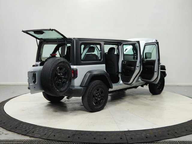 Used 2024 Jeep Wrangler Unlimited Sport AWD/4WD image 16