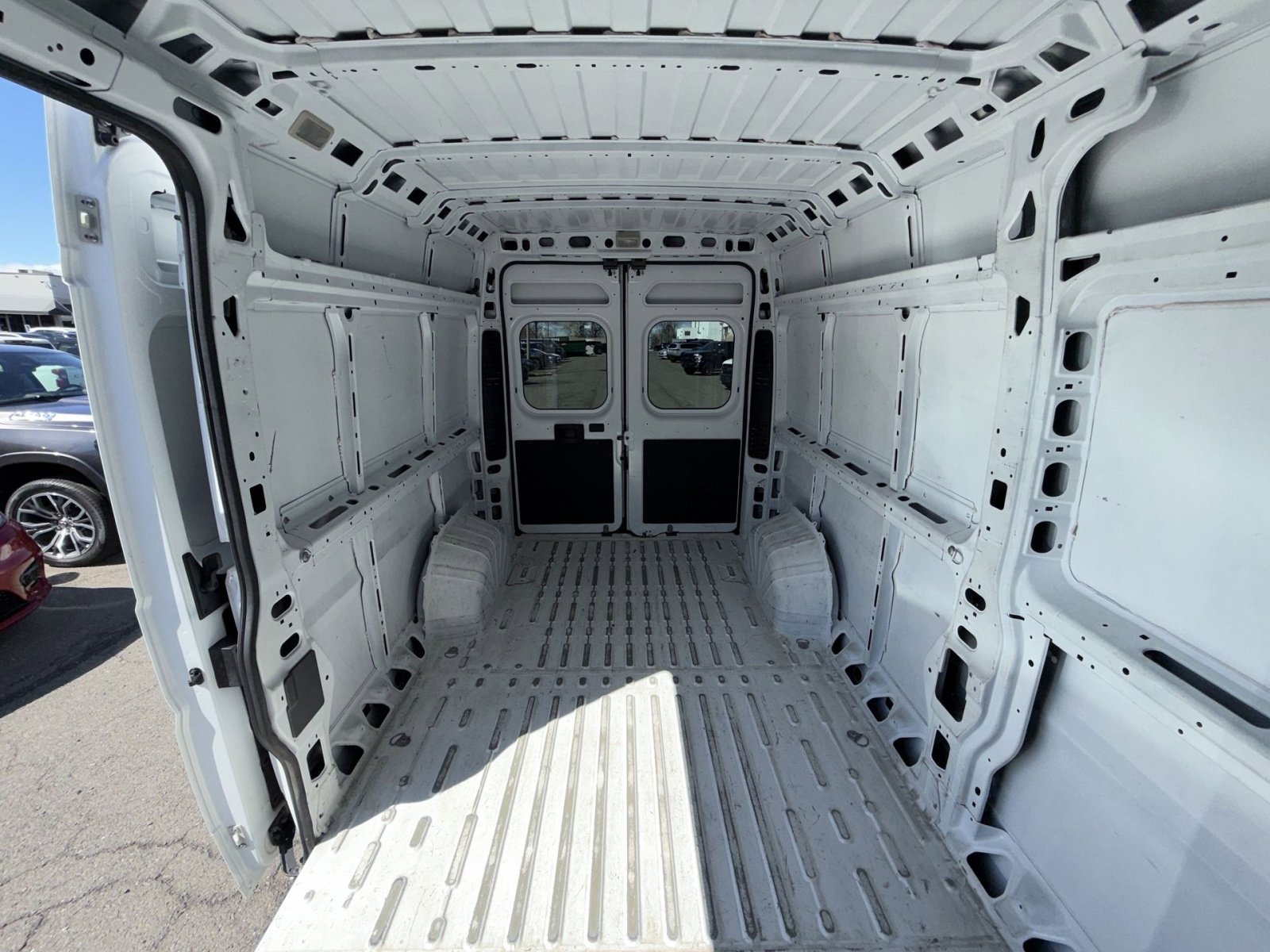 Used 2023 RAM ProMaster 2500 image 24