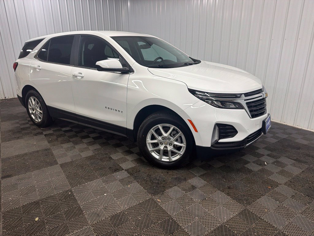 Used 2024 Chevrolet Equinox LT AWD/4WD image 3