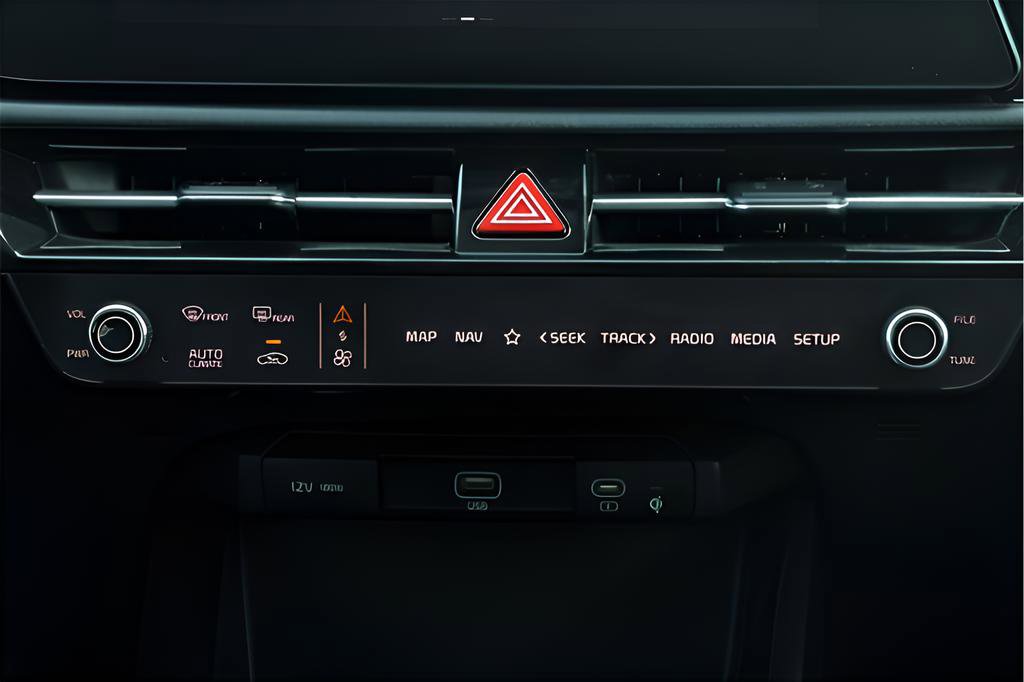 Certified 2024 Kia Niro Wind FWD image 23