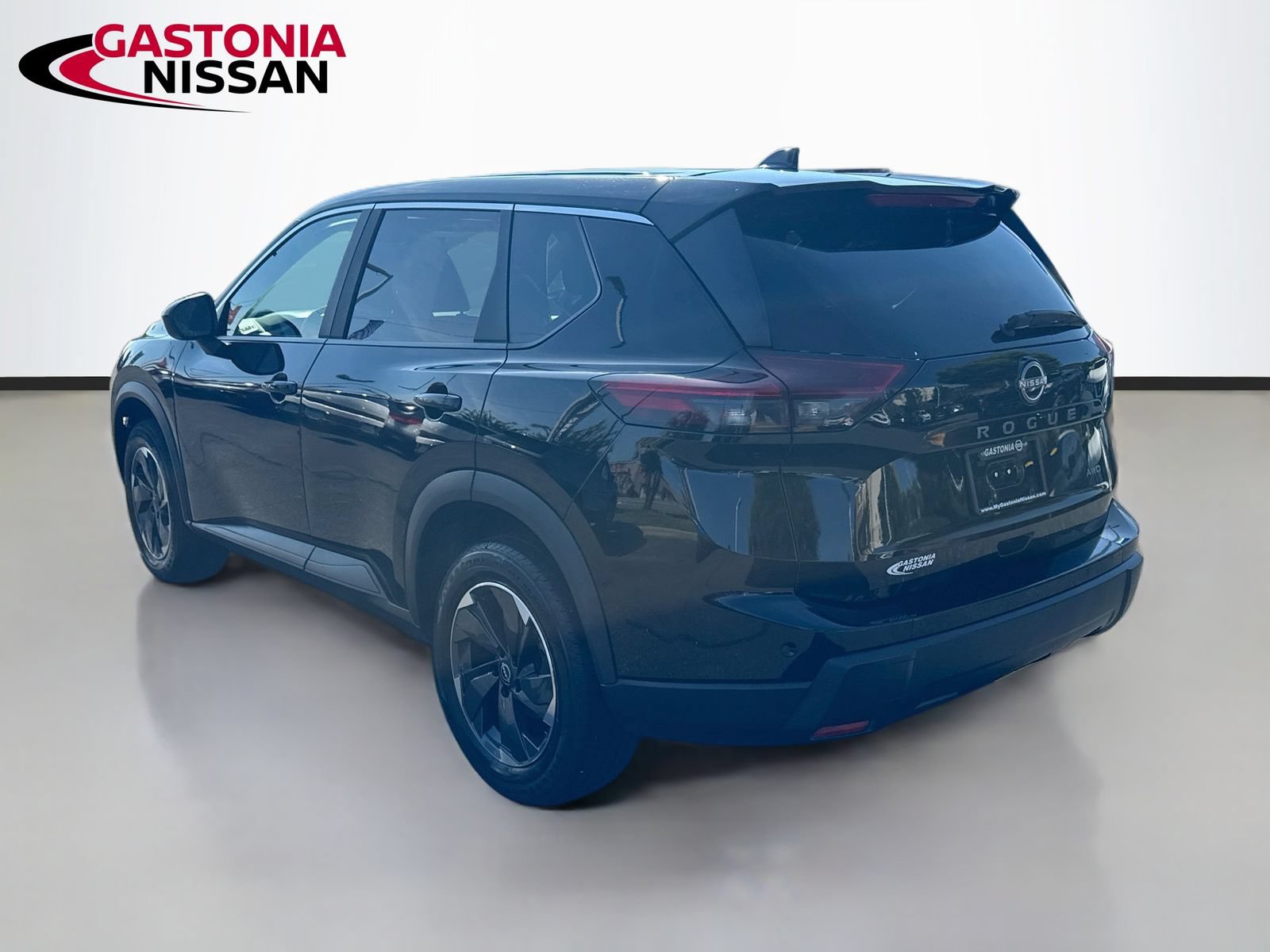 Used 2025 Nissan Rogue SV AWD/4WD image 6