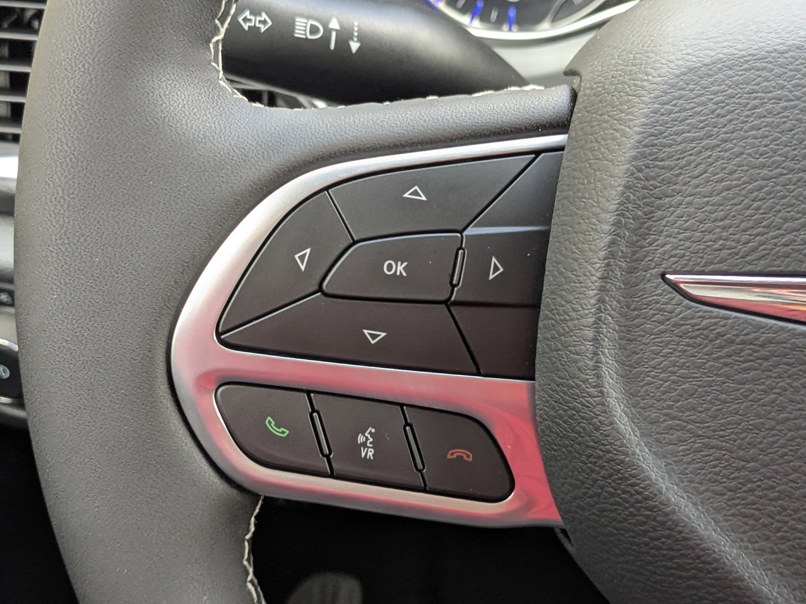 New 2026 Chrysler Pacifica Limited image 25