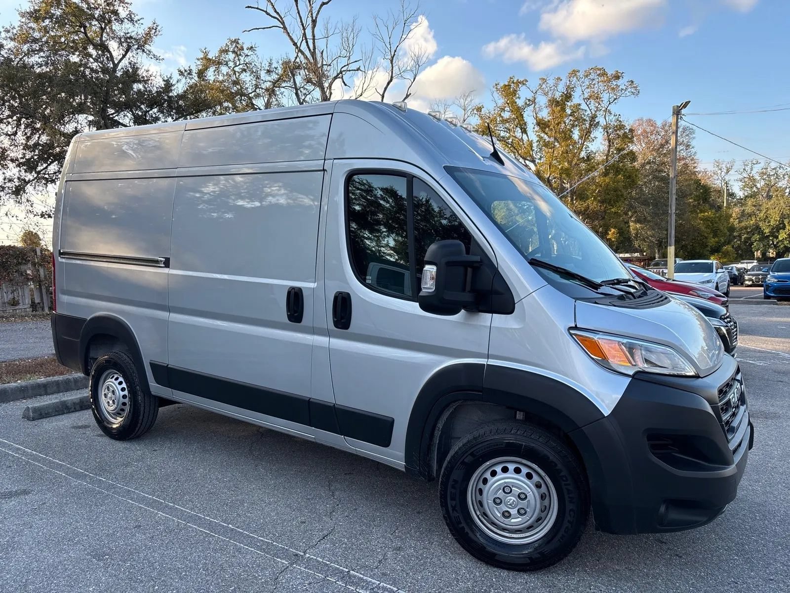 Used 2025 RAM ProMaster 3500 FWD image 6