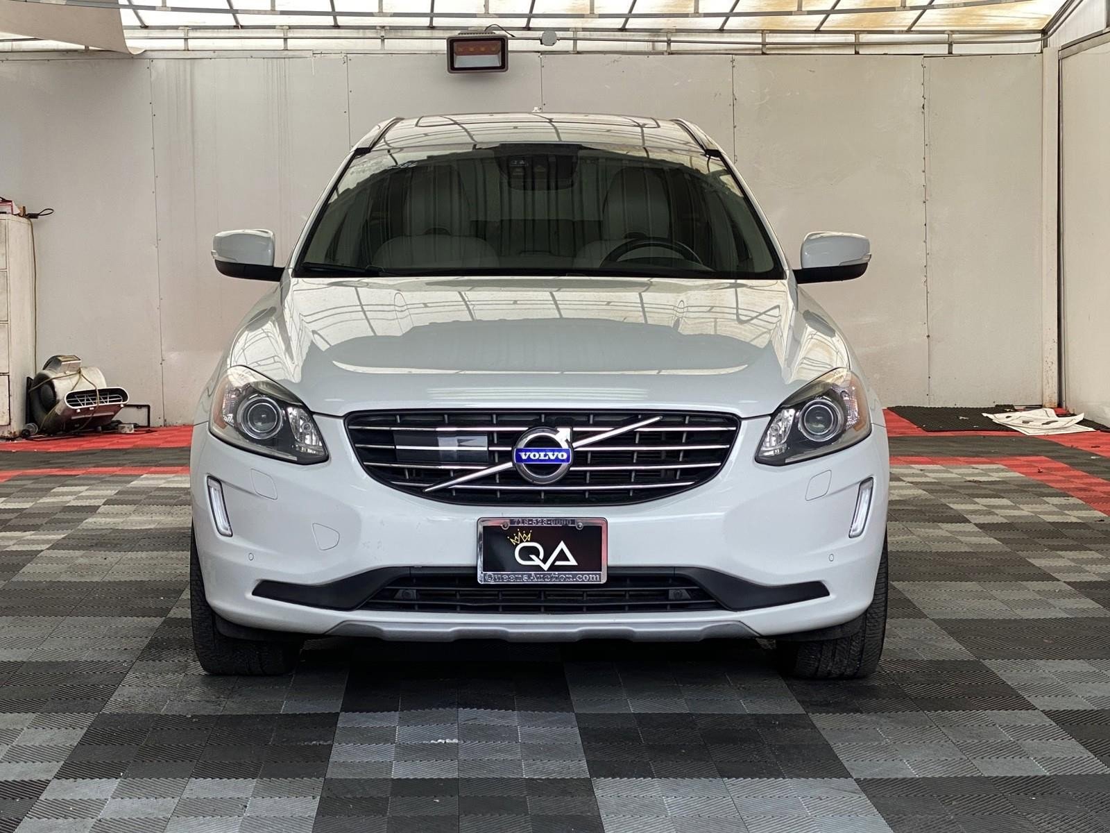 Used 2016 Volvo XC60 T5 Platinum w/ Climate Package image 2