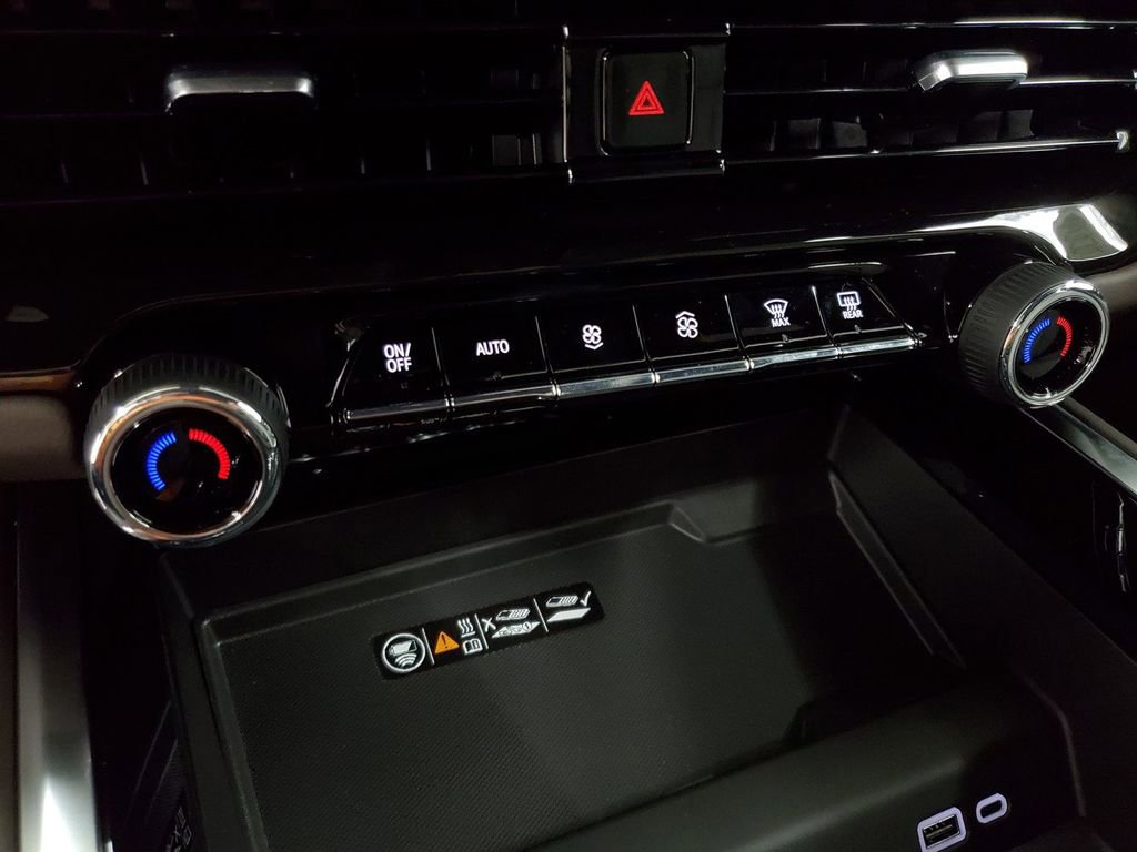 New 2026 Chevrolet Tahoe Z71 w/ Z71 Off-Road Package image 16