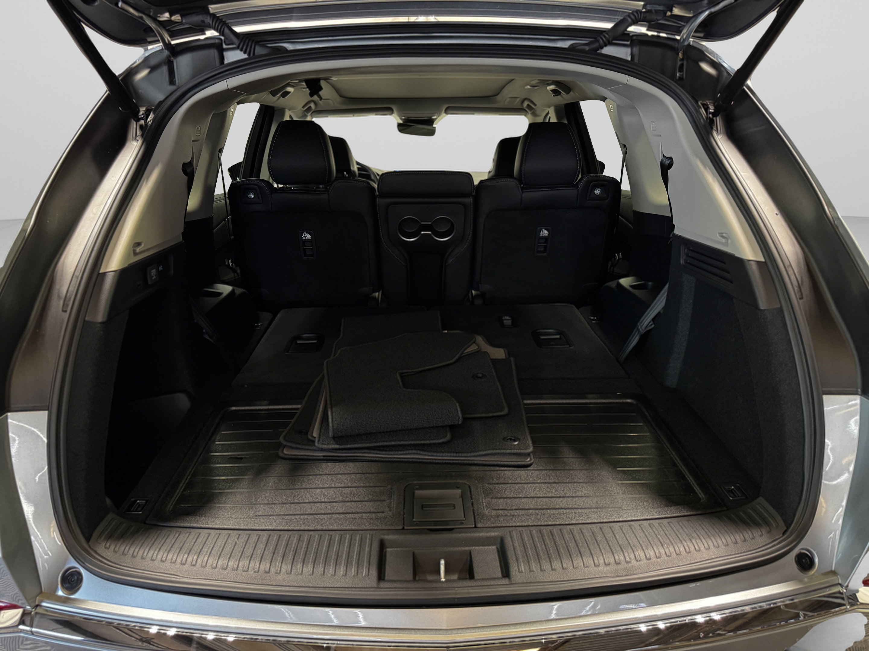 Certified 2026 Acura MDX w/ Technology Package FWD image 33