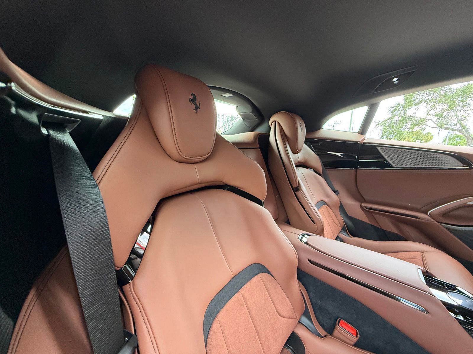 Used 2025 Ferrari Purosangue AWD/4WD image 30