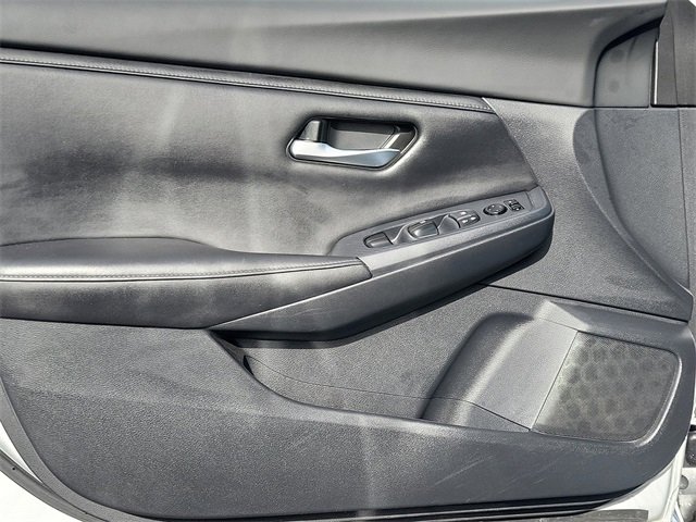 Used 2023 Nissan Sentra SV image 18