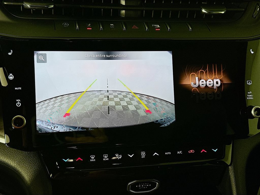 New 2026 Jeep Grand Cherokee Altitude AWD/4WD image 19