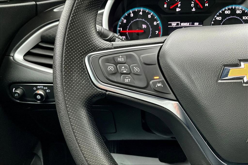 Used 2025 Chevrolet Malibu LT image 18
