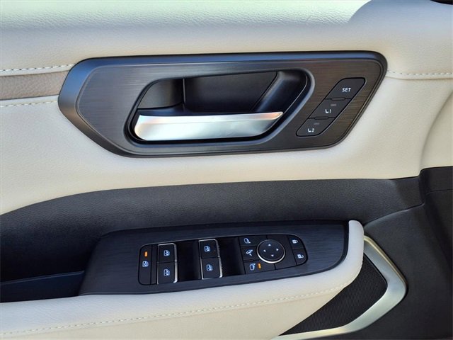 New 2026 Nissan Armada Platinum image 13