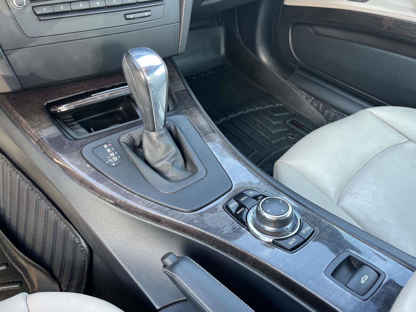 Used 2013 BMW 328i Convertible RWD image 15