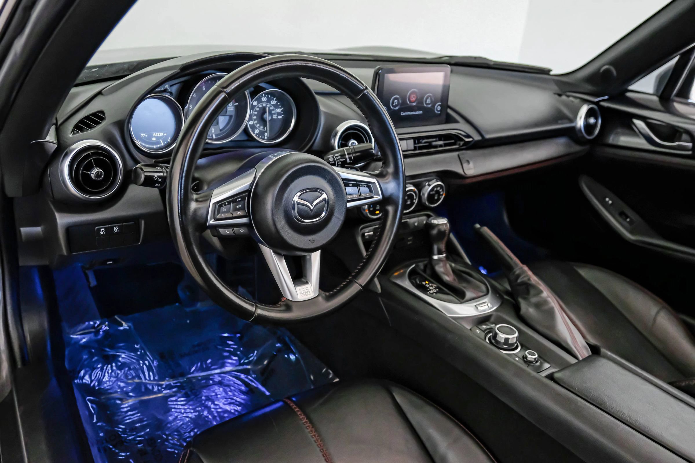 Used 2019 MAZDA MX-5 Miata RF Grand Touring image 2