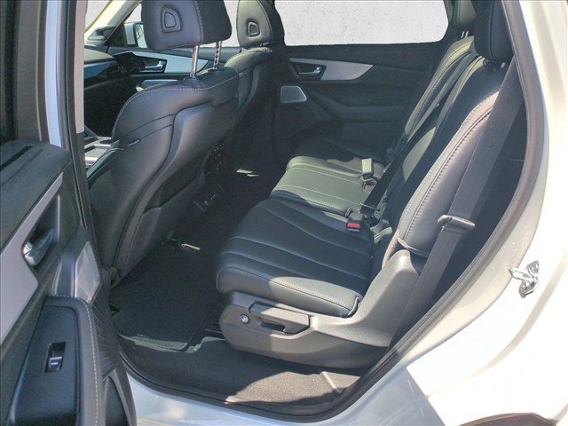 Used 2025 Acura MDX w/ Technology Package FWD image 21