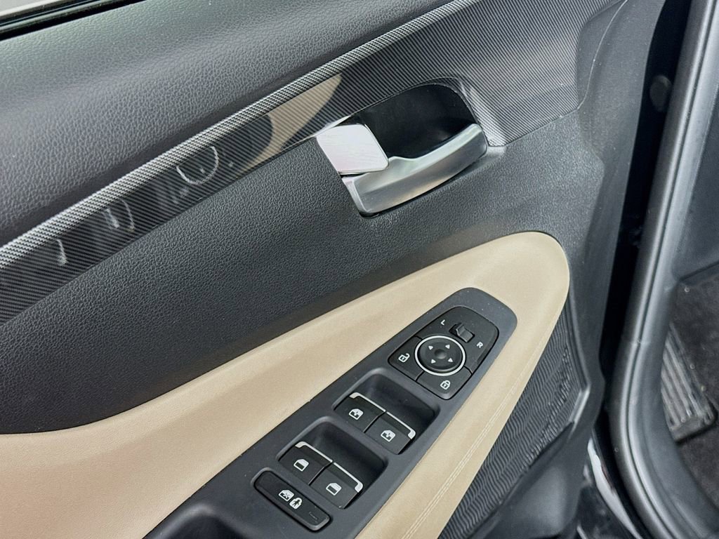 Certified 2023 Hyundai Santa Fe SEL image 18