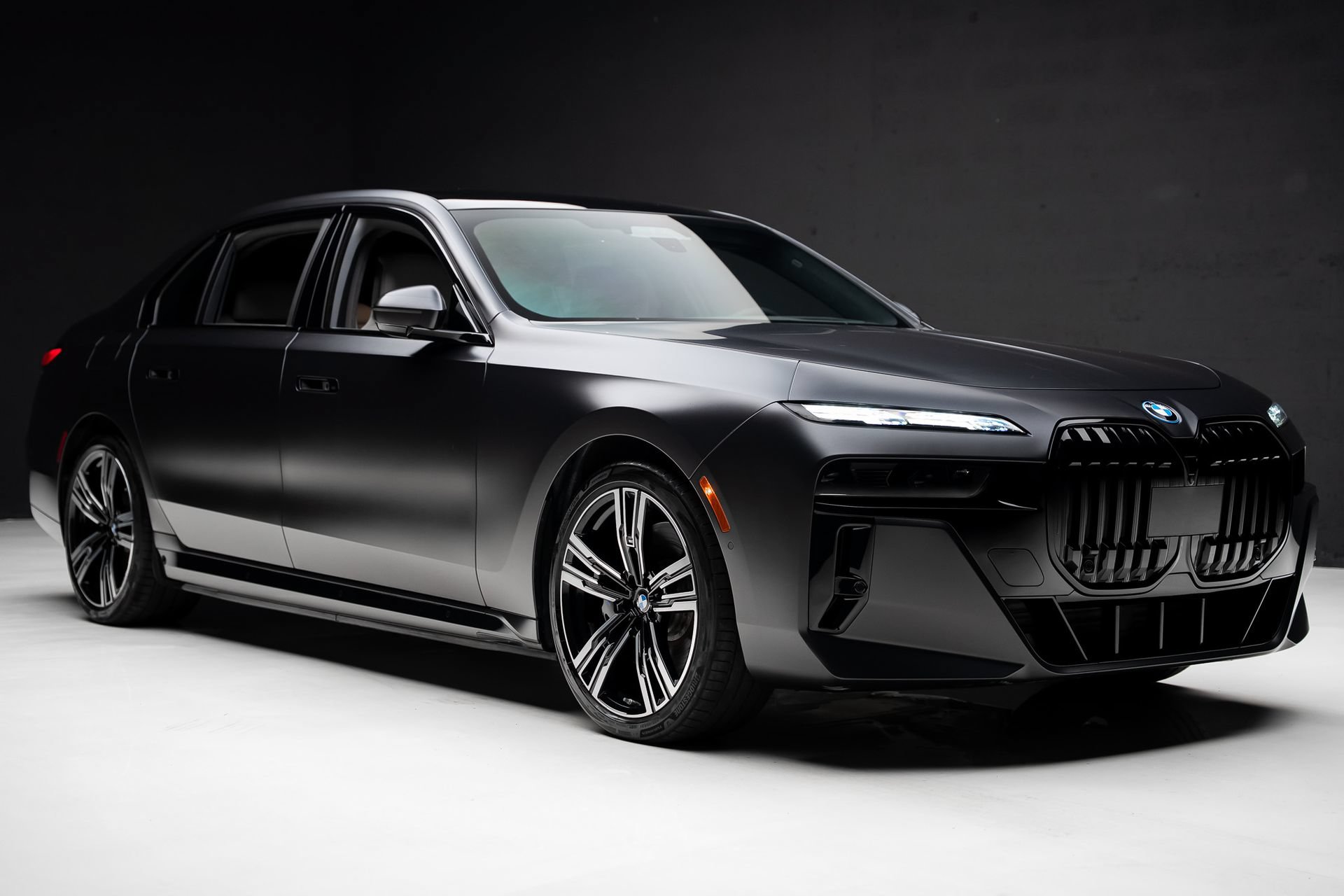 Used 2023 BMW i7 xDrive60 AWD/4WD image 87