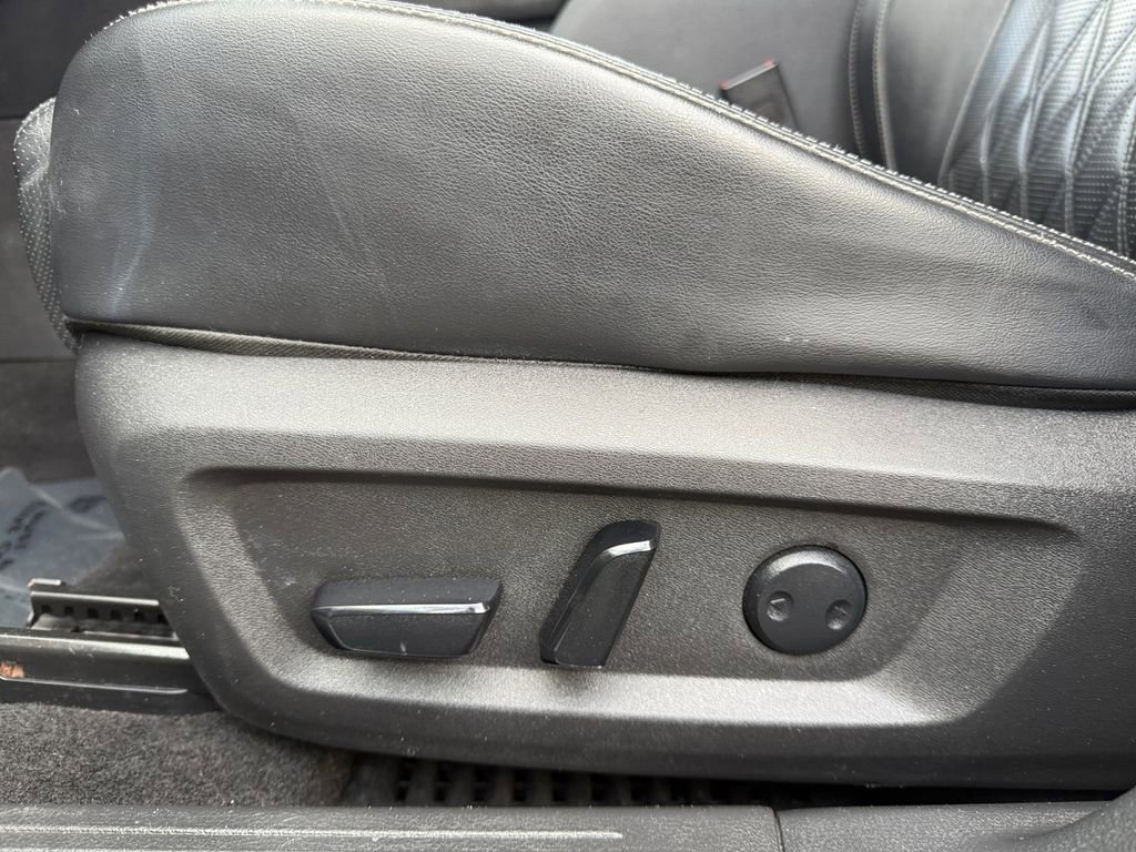 Used 2021 Nissan Rogue Platinum image 10