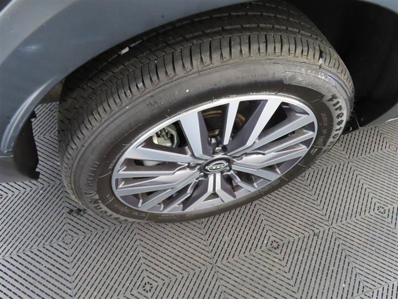 Used 2024 Nissan Kicks SV FWD image 9