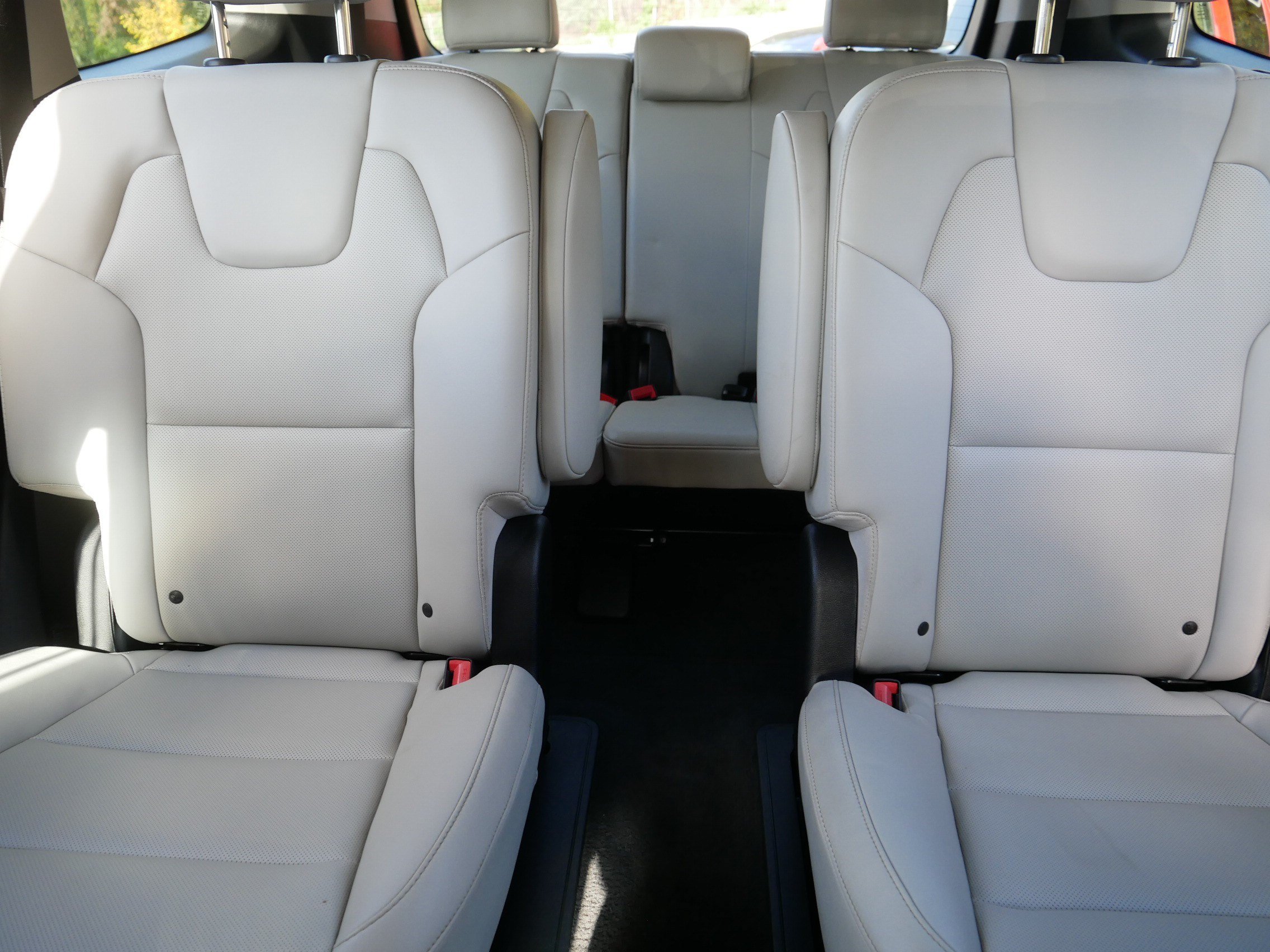 Certified 2024 Kia Telluride S w/ S Sunroof Package AWD/4WD image 13