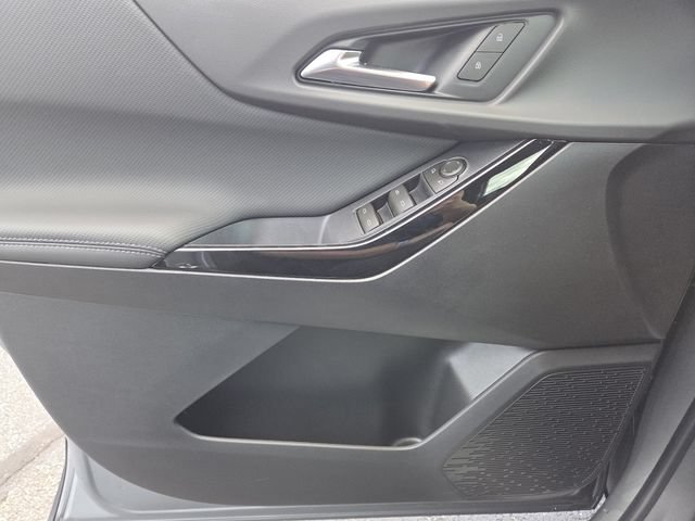 New 2026 Chevrolet Equinox LT w/ Midnight Edition FWD image 31