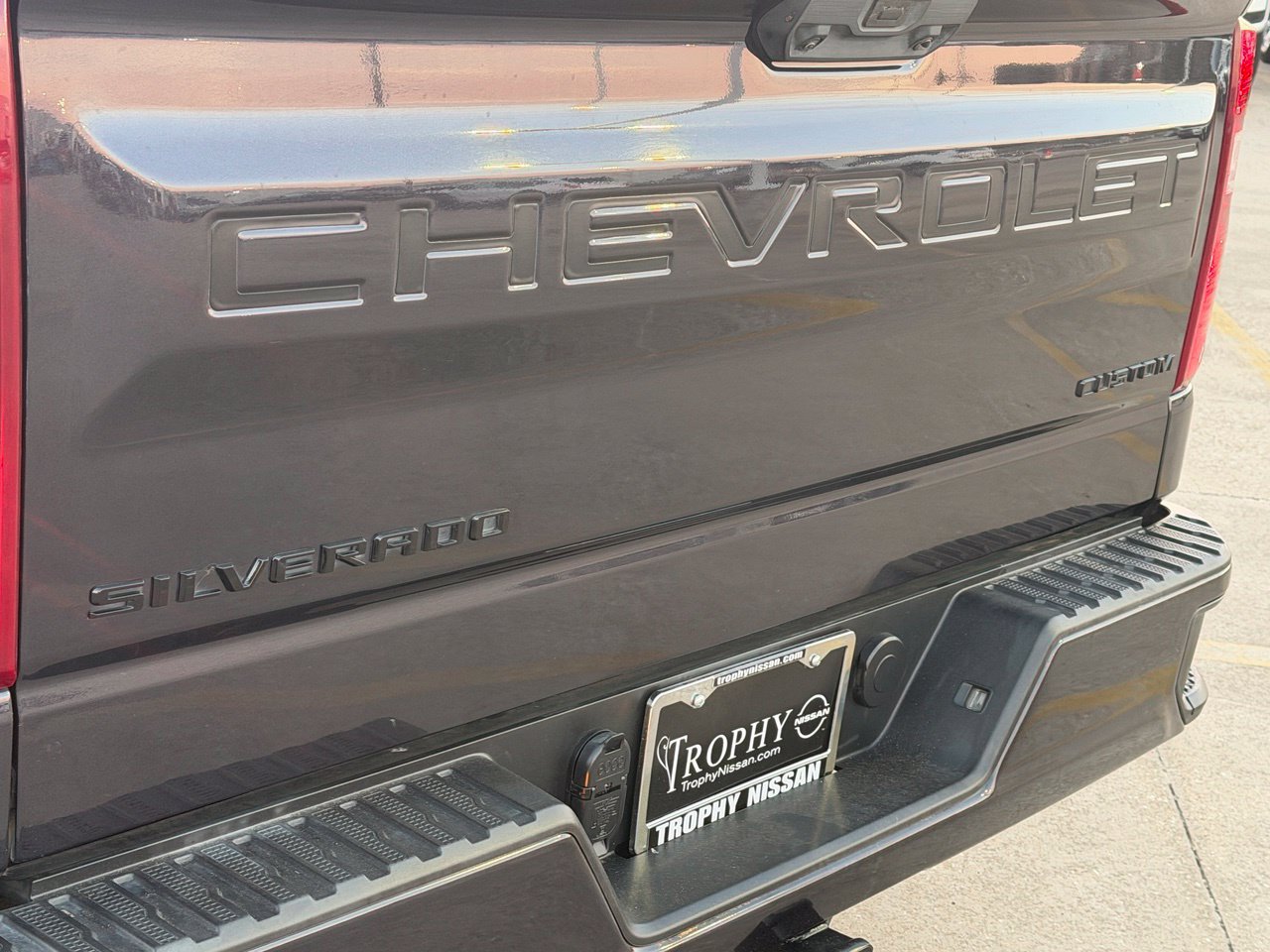 Used 2023 Chevrolet Silverado 1500 Custom w/ LPO, Dark Essentials Package RWD image 8